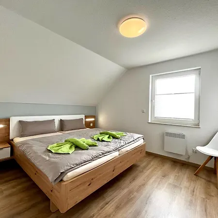 Leni Bettwaesche Handtuecher Inkl بيت للعطل